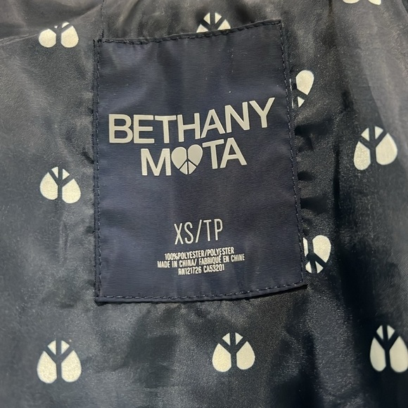BETHANY MOTA blue puffer jacket - Picture 8 of 12